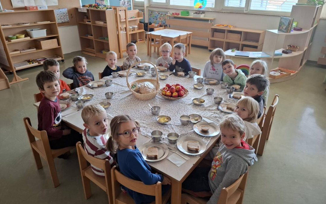 TEDEN TRADICIONALNE SLOVENSKE HRANE V VRTCU SONČNICA